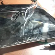 Как подольше не разбить экран iPhone и iPad - где купить нормальный чехол