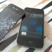 Как подольше не разбить экран iPhone и iPad - где купить нормальный чехол