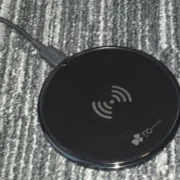 Универсальная беспроводная qi зарядка от EC Technology - блок зарядки