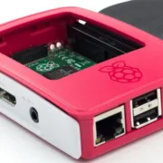 Фирменный корпус для Raspberry Pi представлен официально