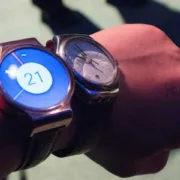 ZTE представила эксклюзивные Axon Watch - смарт-часы для китайцев [фото] - цена - купить