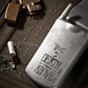 История не учит: вместо военных Zippo - Военные телефоны [фото]