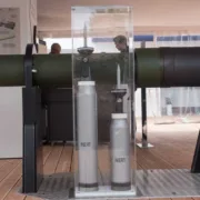 Rheinmetall показала новое "антиАрматное" орудие для танков Leopard 2A5 и 2A6 [фото]