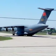 Первые два военно-транспортных Y-20 поступили в ВВС НОАК [видео]