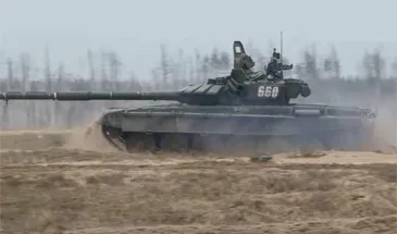 Подразделения 1-й ТА ЗВО получили новую партию Т-72Б3 [видео]