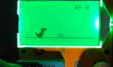 T-Rex с динозавриком на экране тестера транзисторов Mega328 [видео]