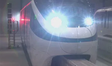 Китайская CRRC построила беспилотный морозостойкий электропоезд [видео]
