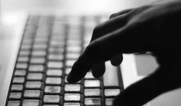 Как настроить долгое нажатие на клавиатуре Windows-компьютера