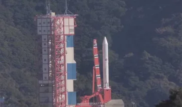 Старт японской РН Epsilon с космодрома Утиноура [видео]