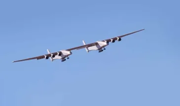 Stratolaunch Model 351: первый полёт и первая посадка [видео]