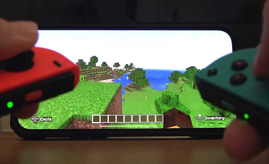Minecraft, GTA, CoD, Among Us на iPhone с джойконами: как это делается