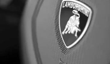 Электрический Lamborghini откладывается — кривая уже не та
