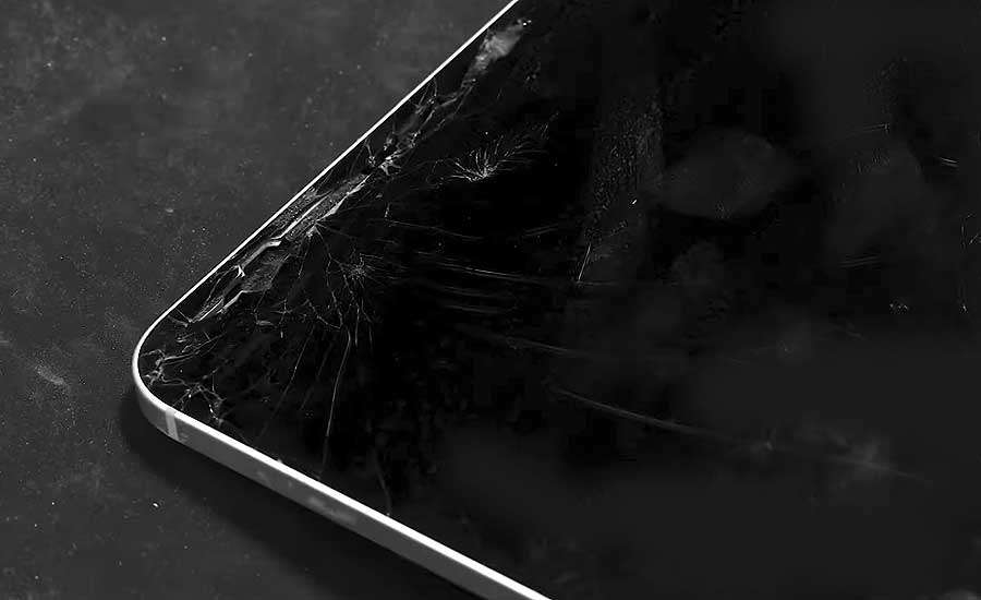 Экран iPad черный и на касания не реагирует: менять или не менять?