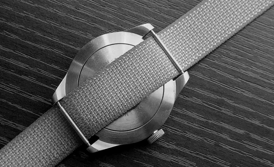 Практичный смарт-ремешок для механических часов: вариант с Fitbit